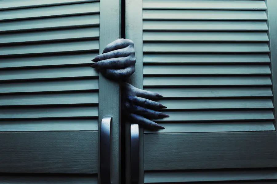 11 Disturbing Things People Walked in On and Can Never Unsee