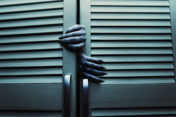 11 Disturbing Things People Walked in On and Can Never Unsee